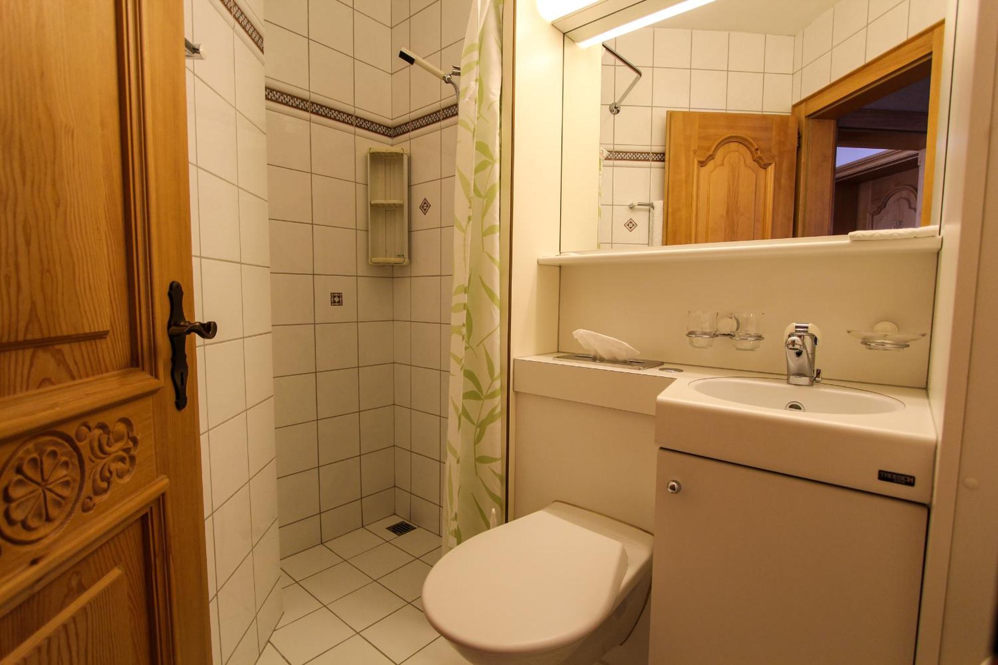 Schweizerhof Hotel Mels Room photo
